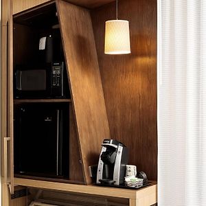 Corner King Guest Room